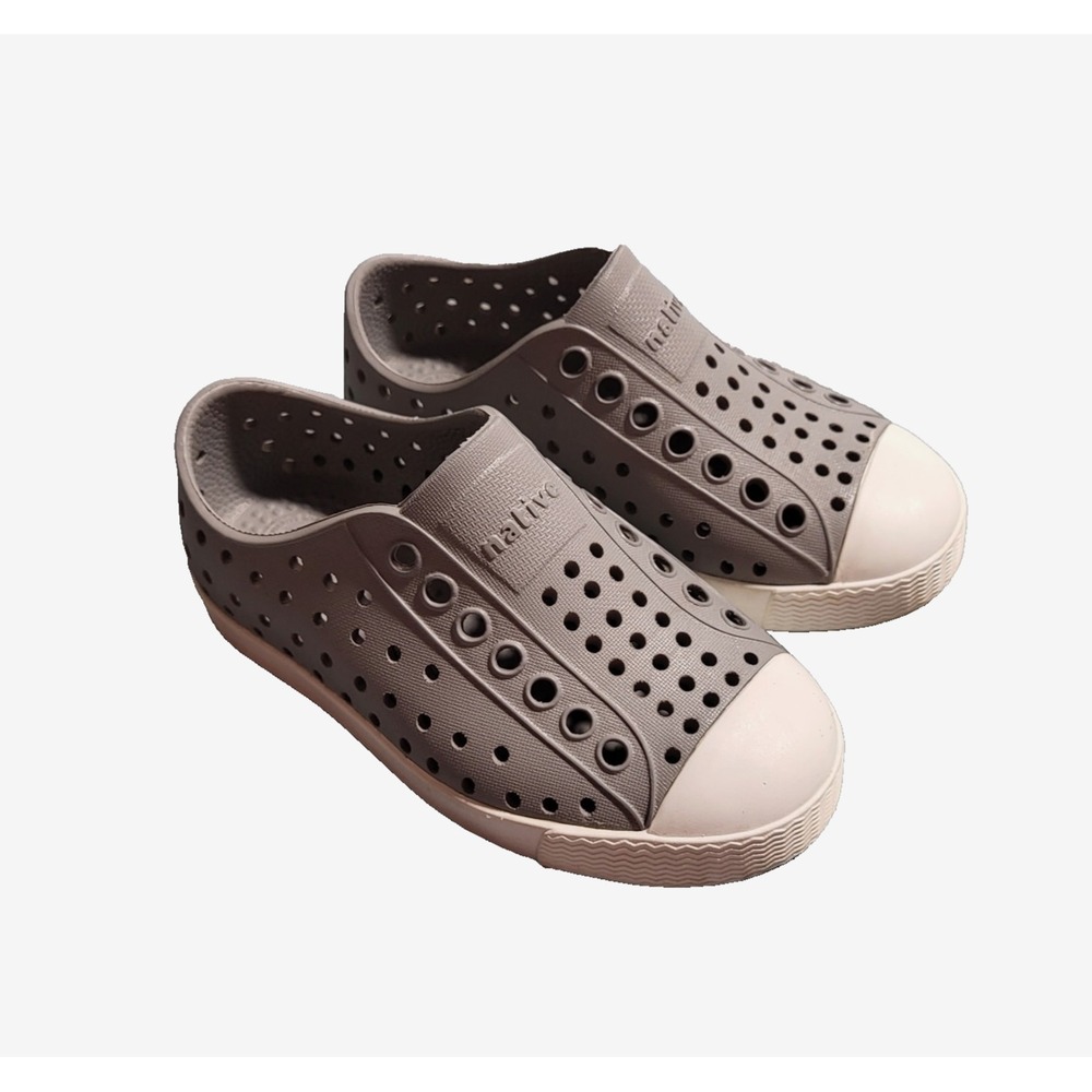 Native Jefferson Gray Slip-On Shoes Size C11 Waterproof Kids Sandals Water Shoes